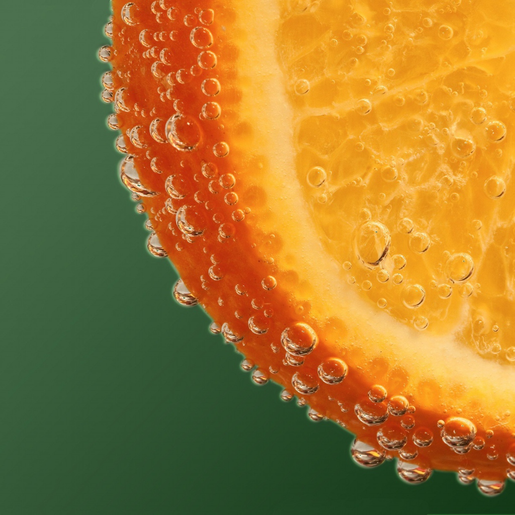 Апельсин в капельках