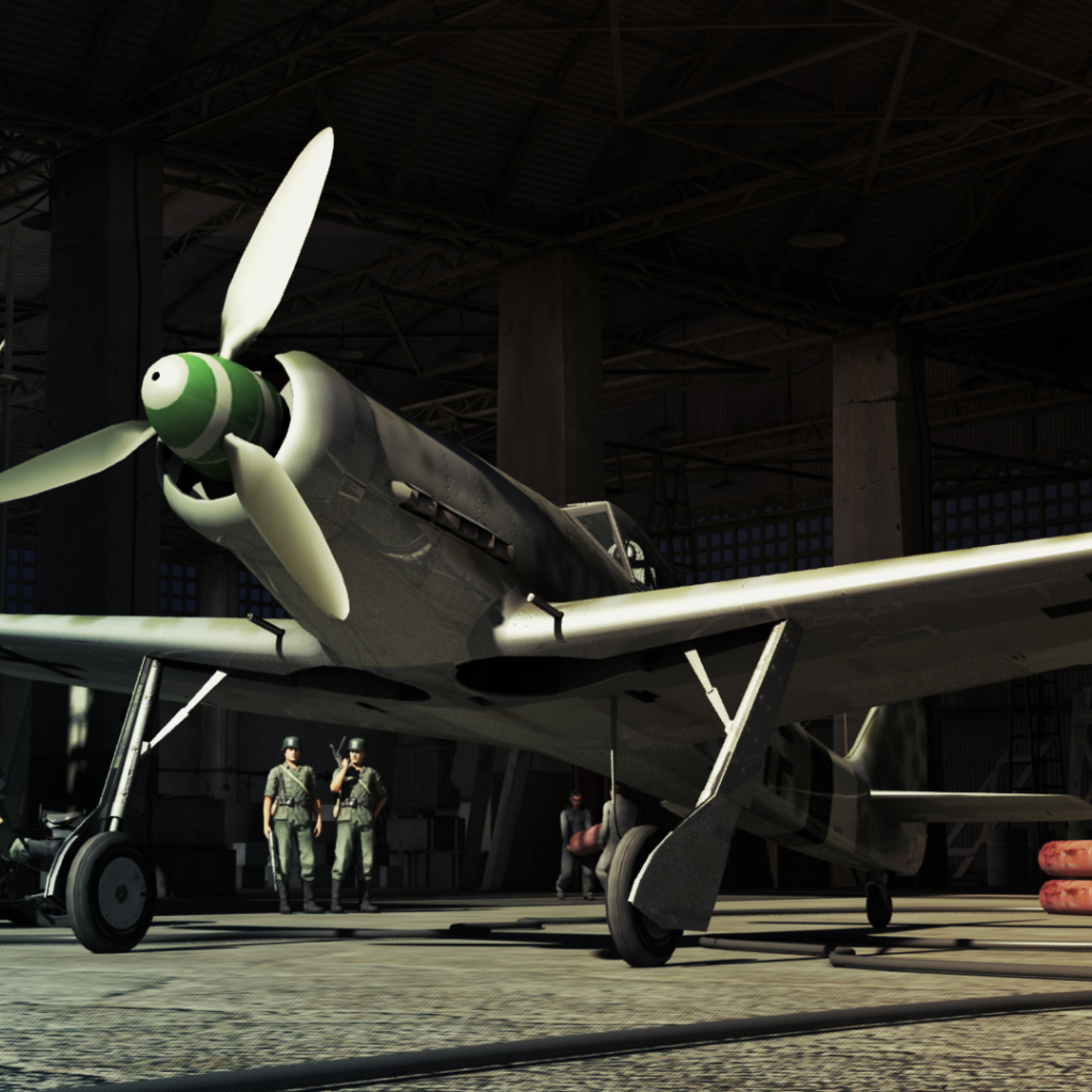 War Thunder самолет в гараже