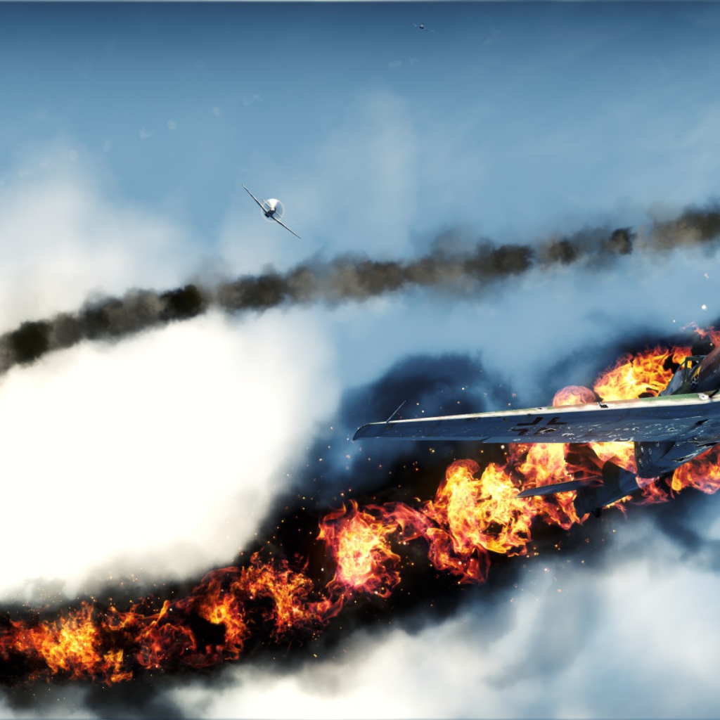 War Thunder военный самолет был подбит