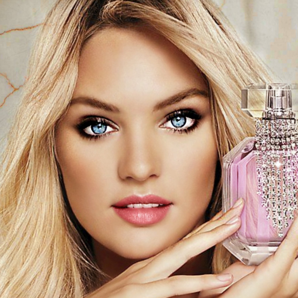 Девушка с духами