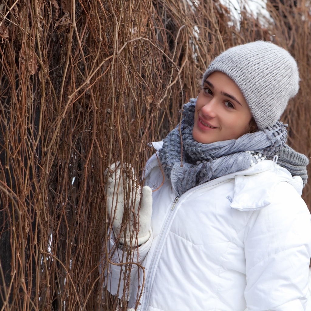 Девушка в зимней одежде