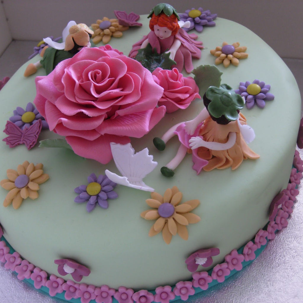  Цветочный тортик на день рождения