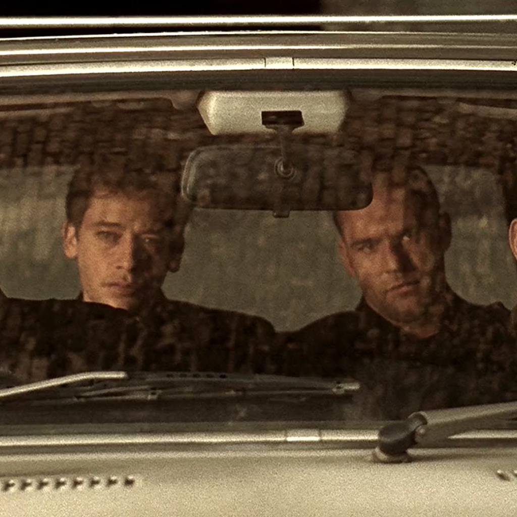 Карты, деньги, два ствола в машине