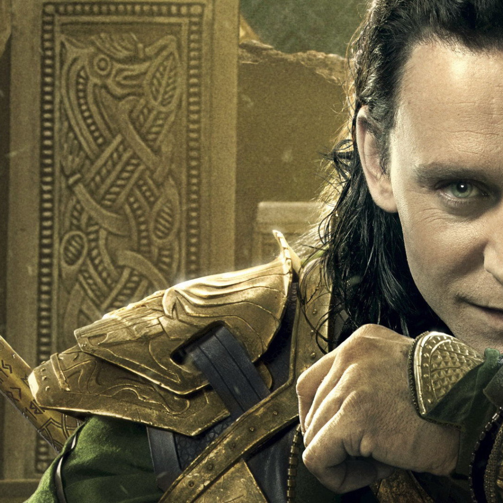 Тор темный мир: Локи лицо крупным планом