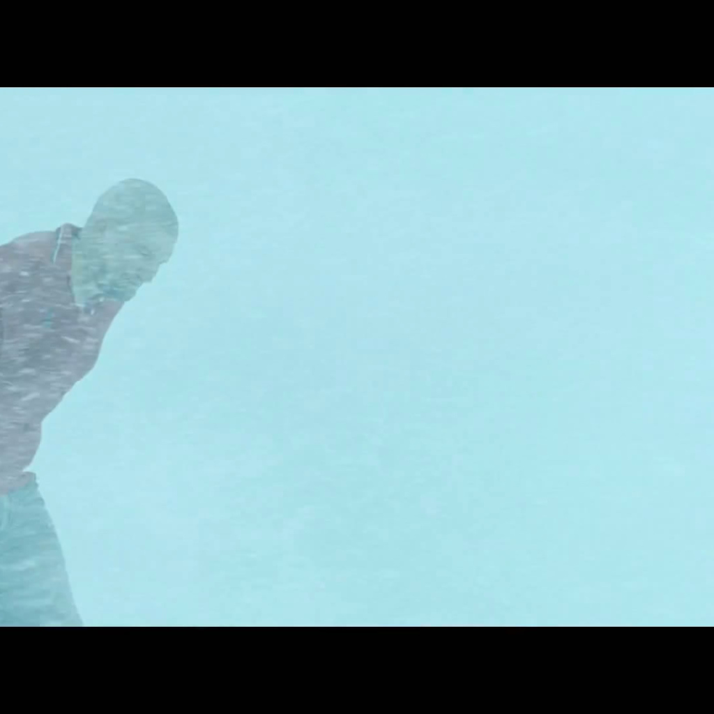 Баста в снегу