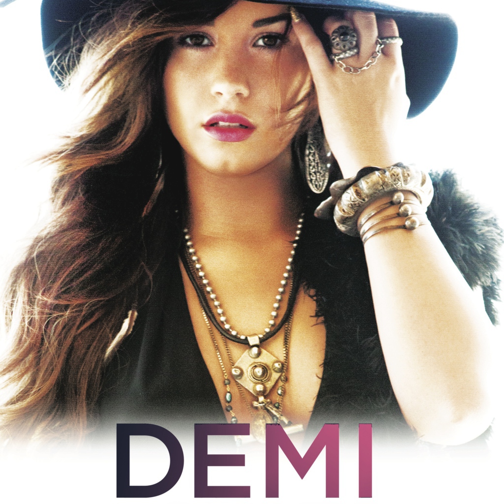 Demi Lovato в шляпке