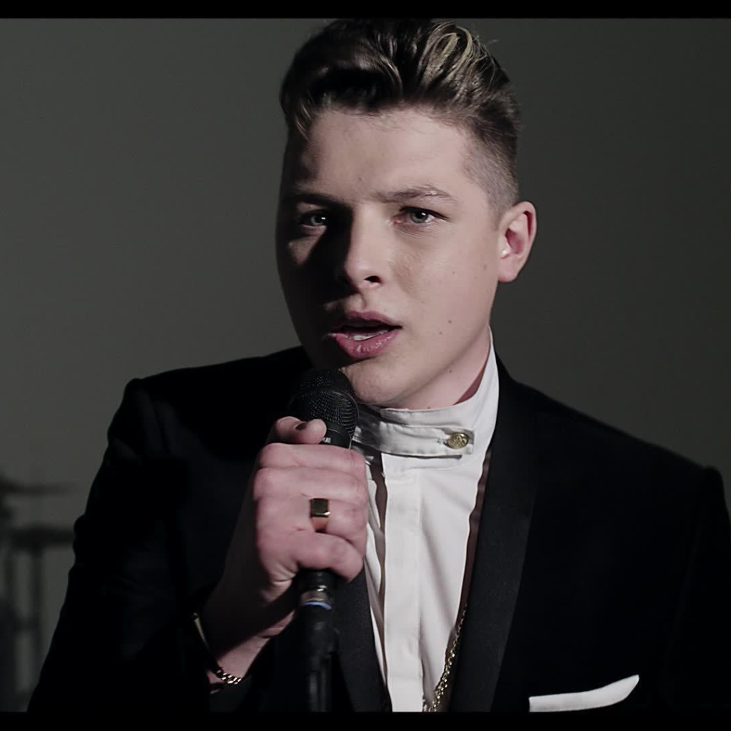 John Newman с песней Love Me Again