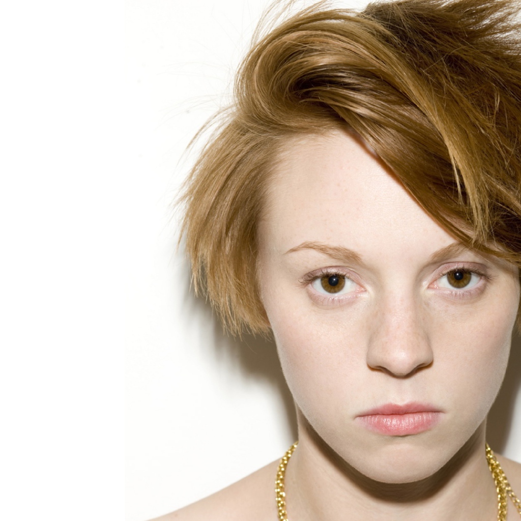 La Roux в сумасшедшей прическе