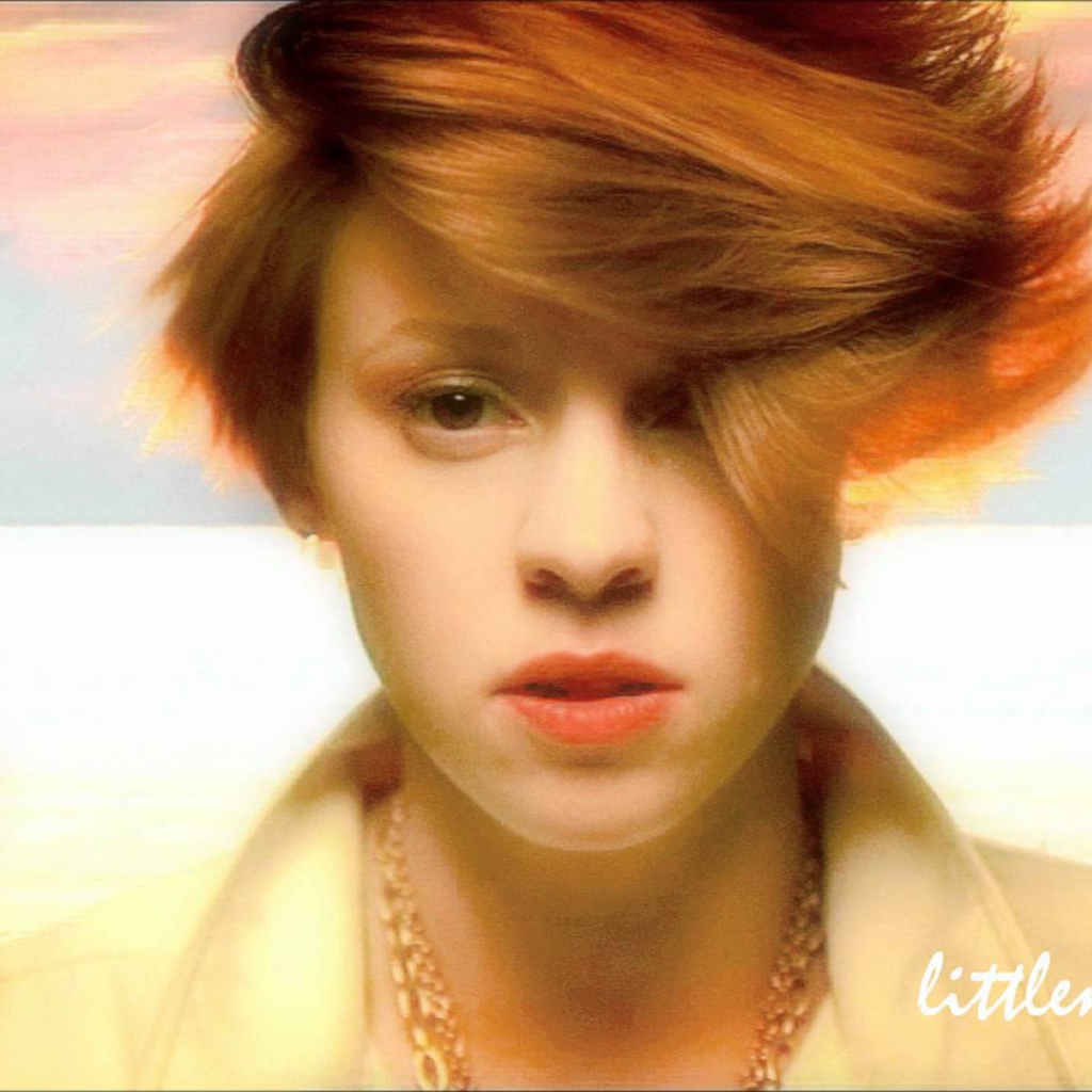 La Roux, недалеко от Солнечного озера