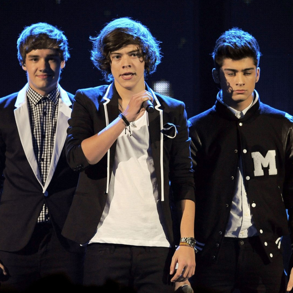 One Direction выступают