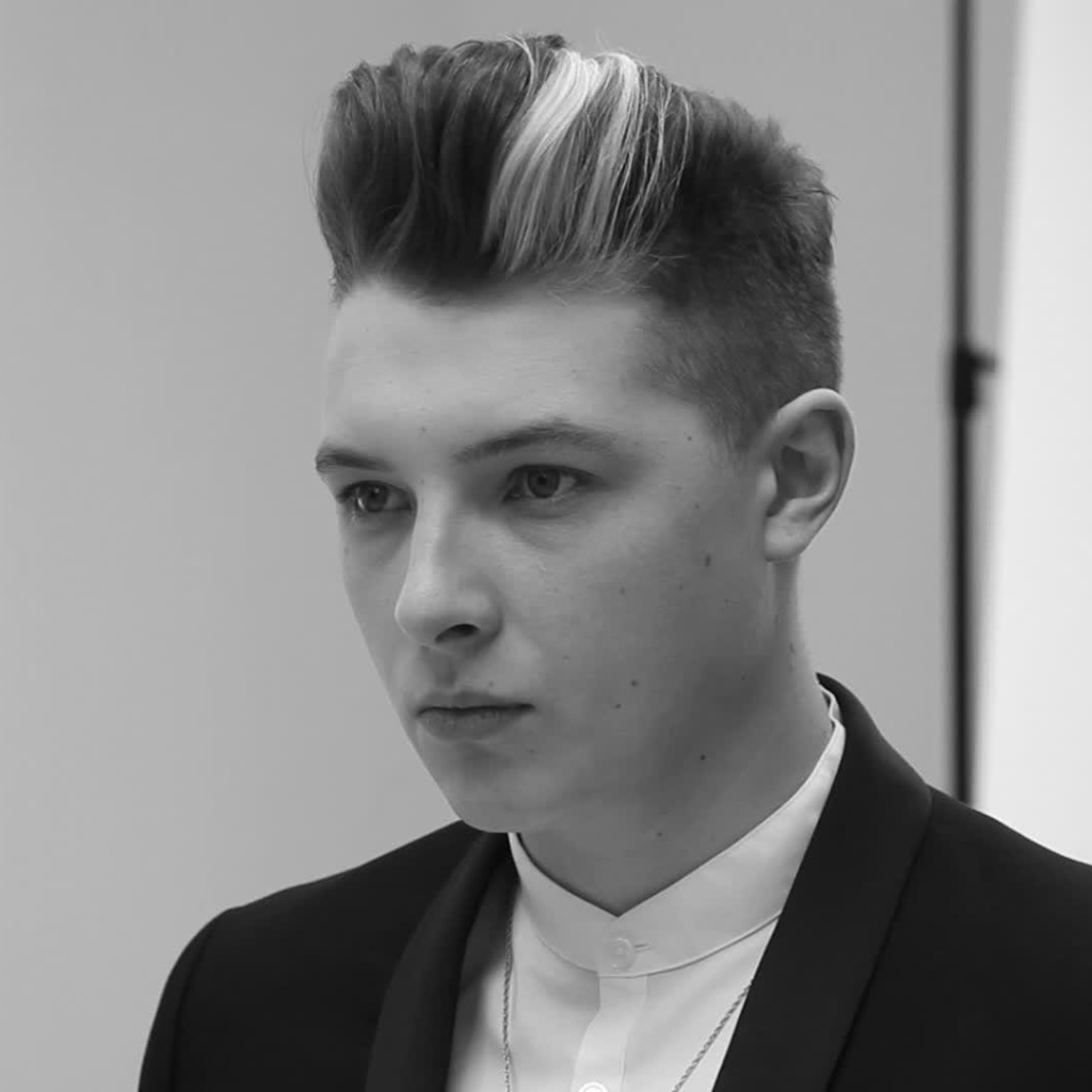 Певец John Newman