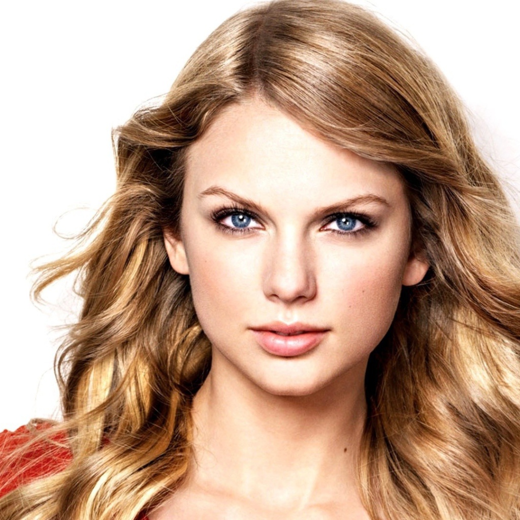 Taylor Swift большие голубые глаза