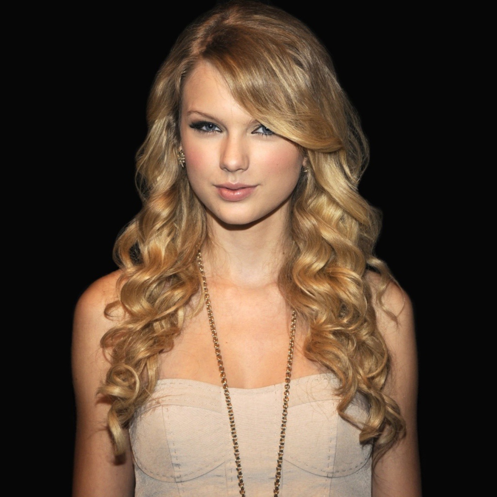 Taylor Swift в черном фоне
