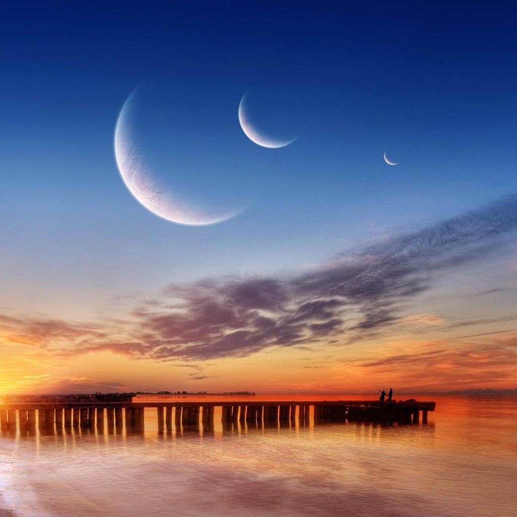 Три луны и пляж