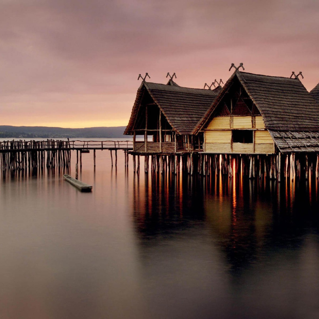 Дом на озере