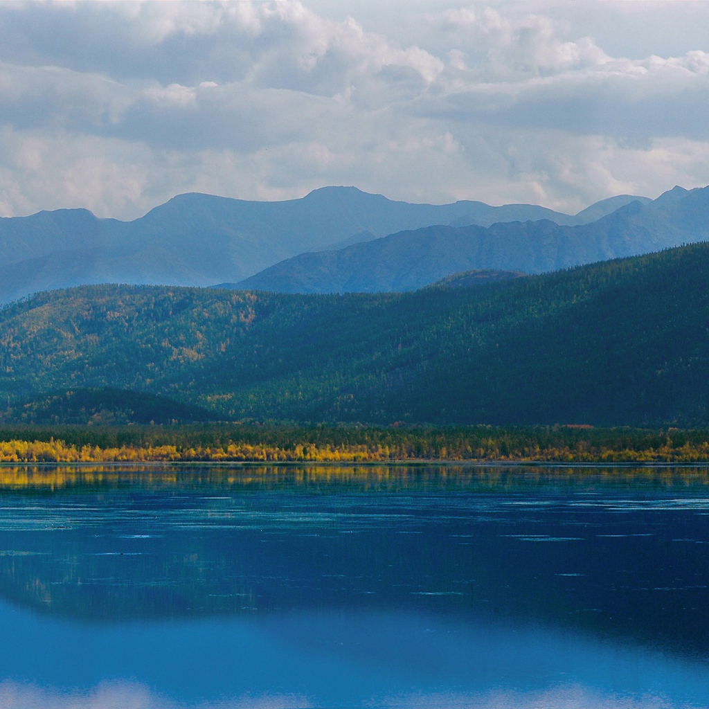 Горы и морская гладь