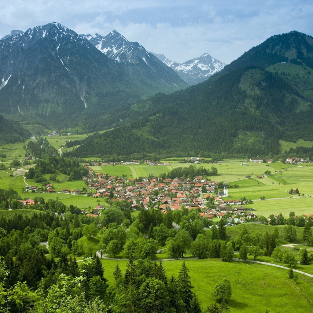 Селение в горной долине