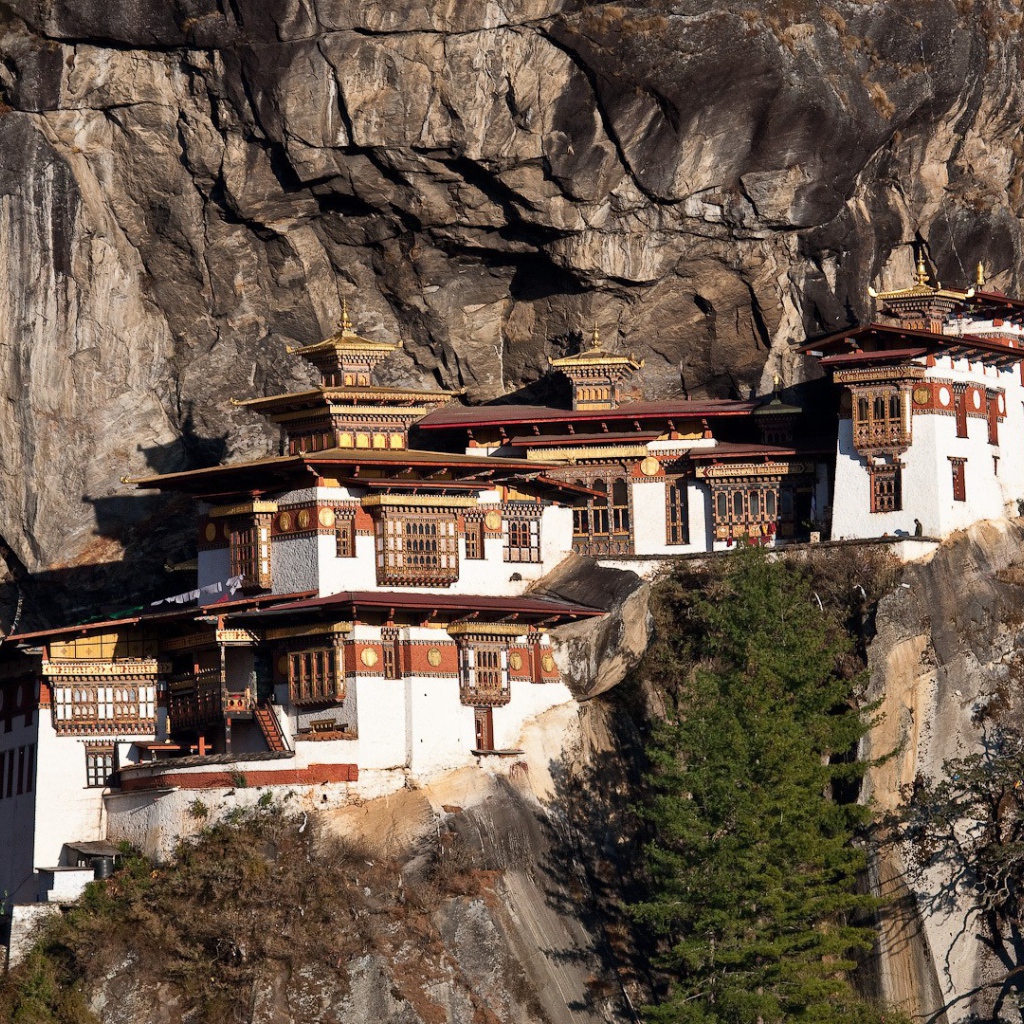 Дом на скалах