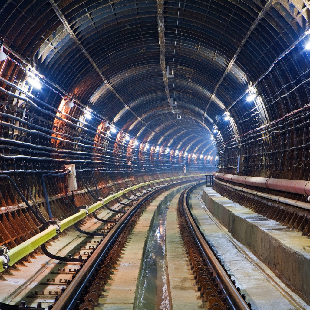 Тоннель метро