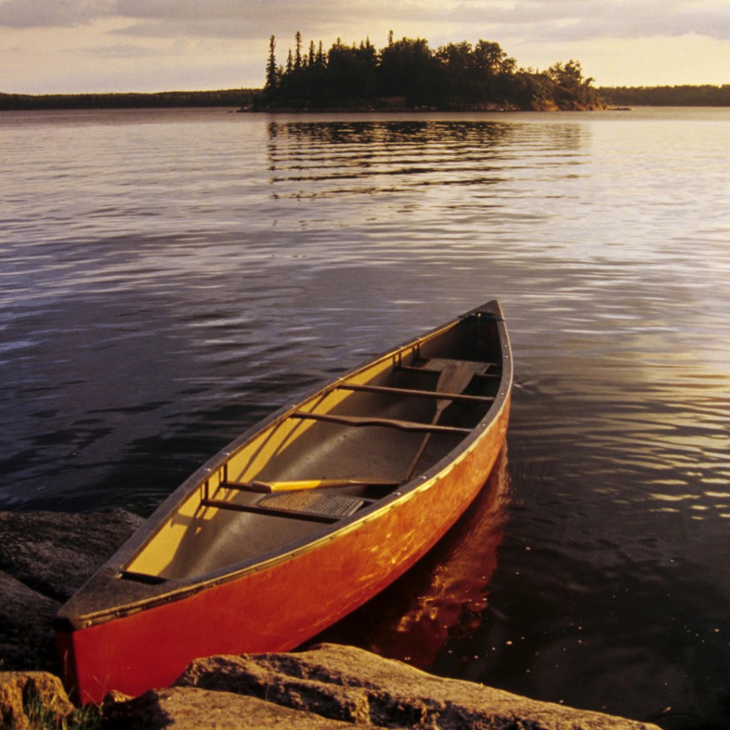 Озеро в Канаде