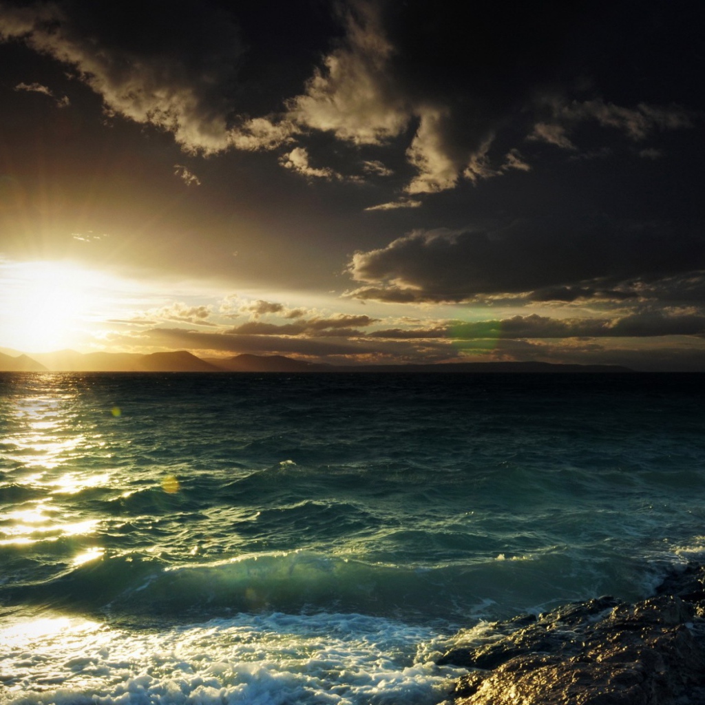 Закат и волны