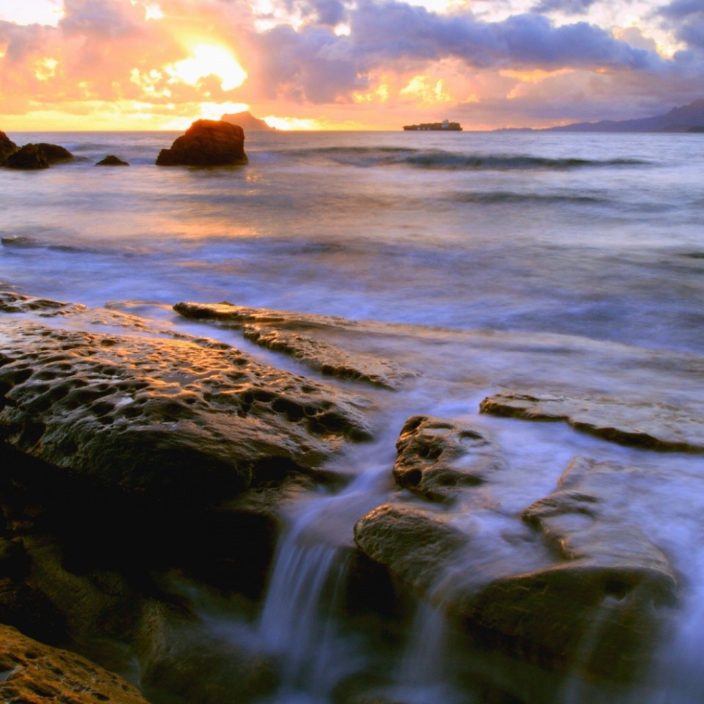 Закат на морском побережье