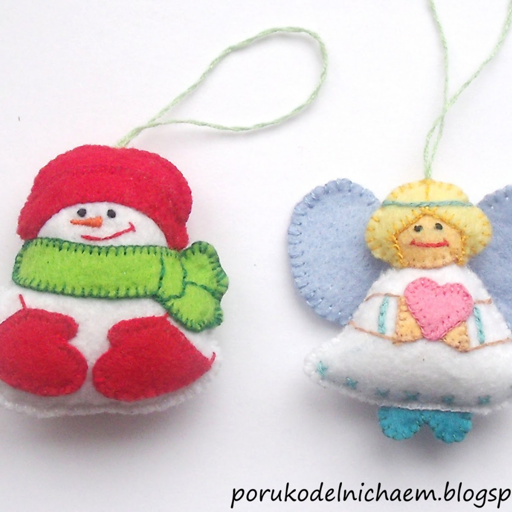 Christmas decorations out of felt