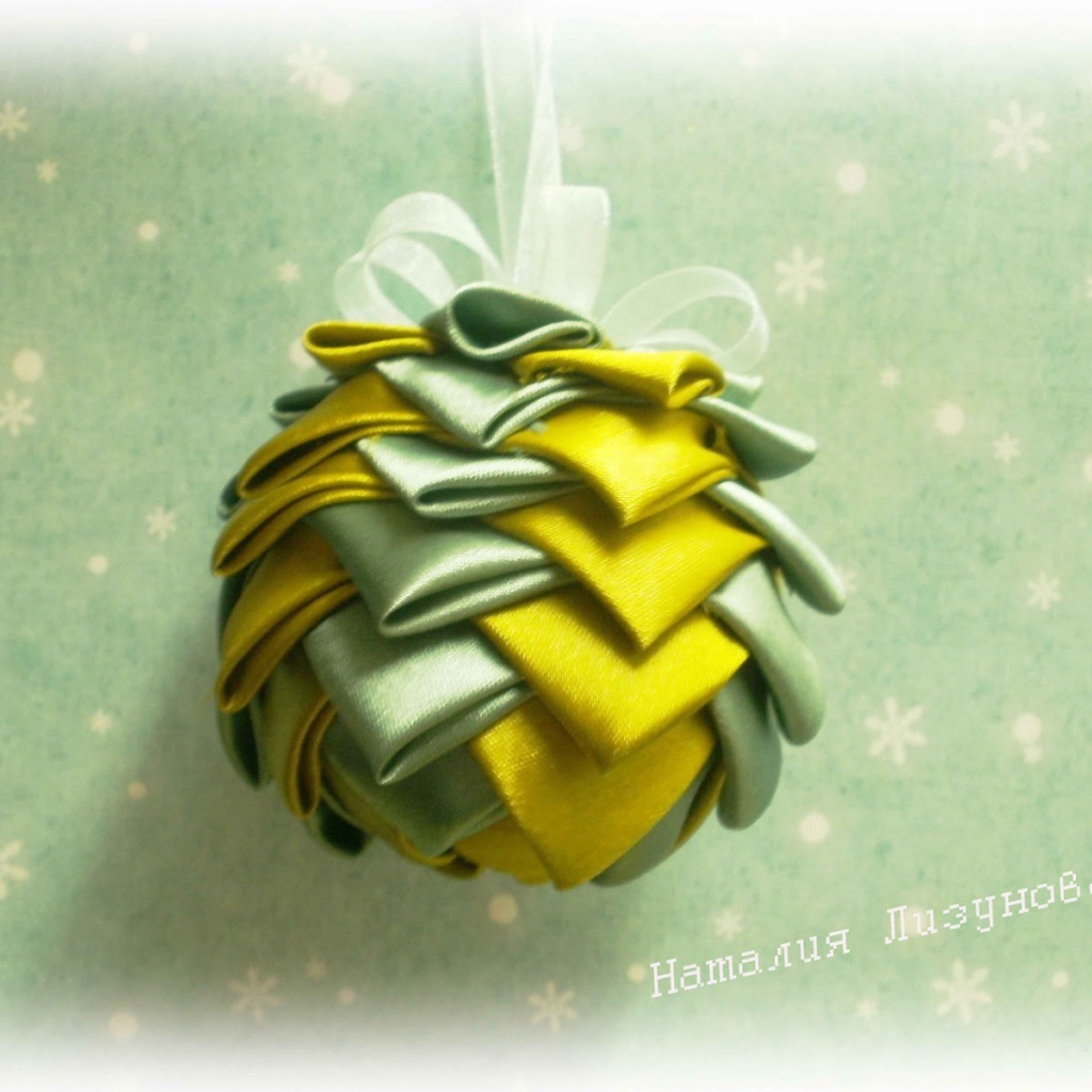 Елочная игрушка оригами