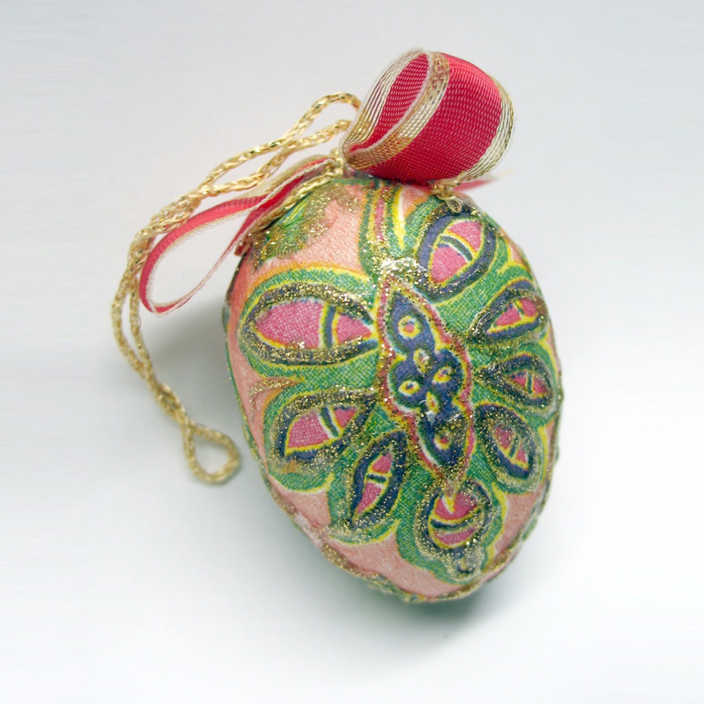 Елочные игрушки из яиц