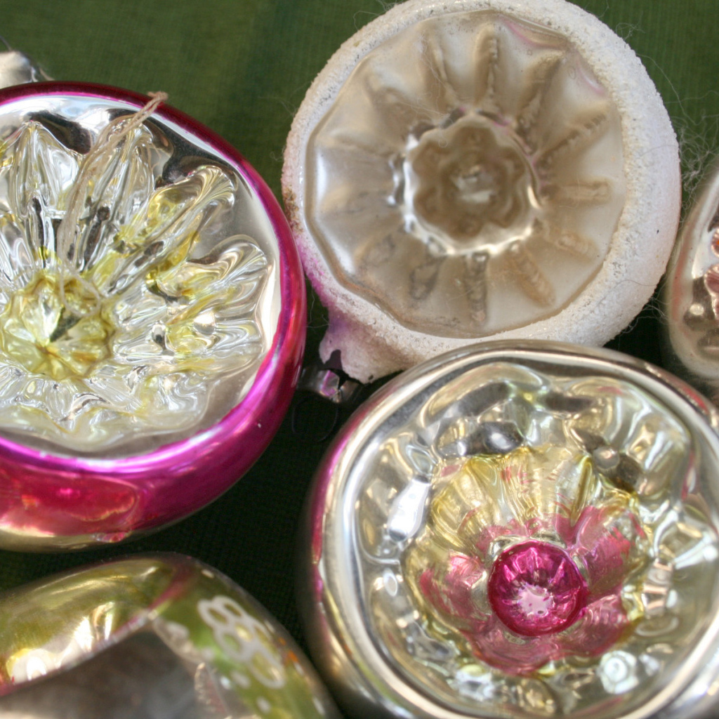 Hовогодние елочные игрушки