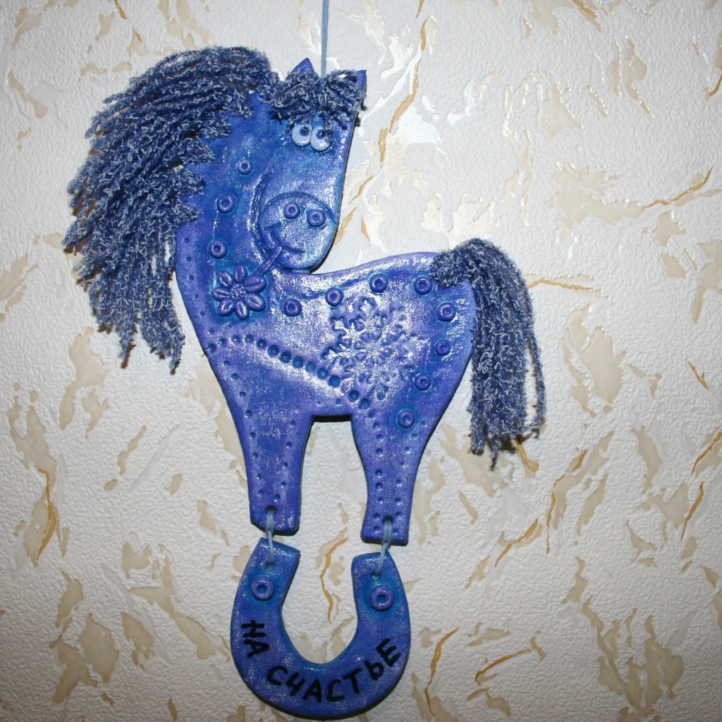 Поделка лошадь
