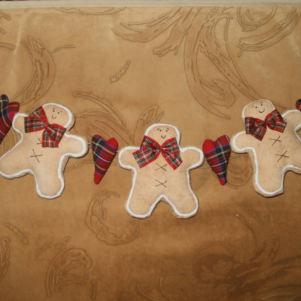 Гирлянда из малышей