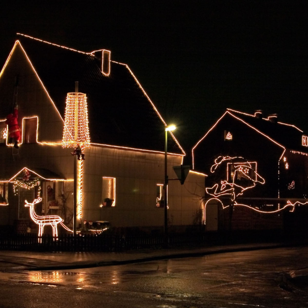 Гирлянды уличные