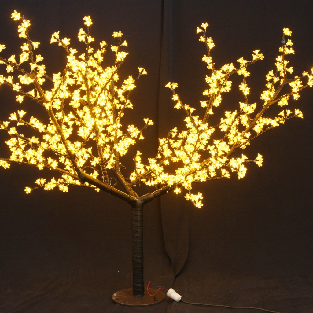 Гирлянды на деревья