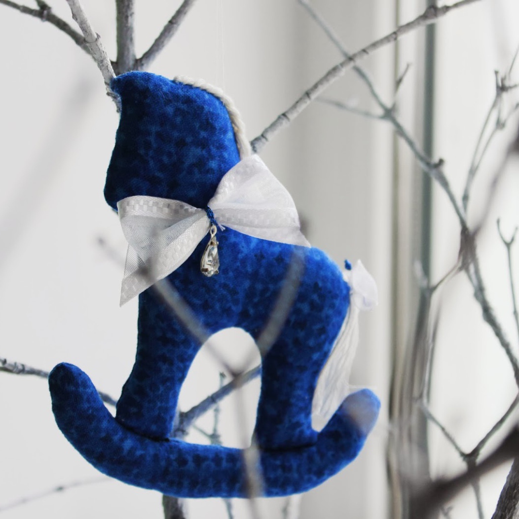 Лошади игрушки