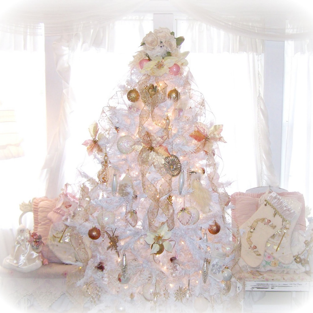 Украшения на новогодней елке в год лошади