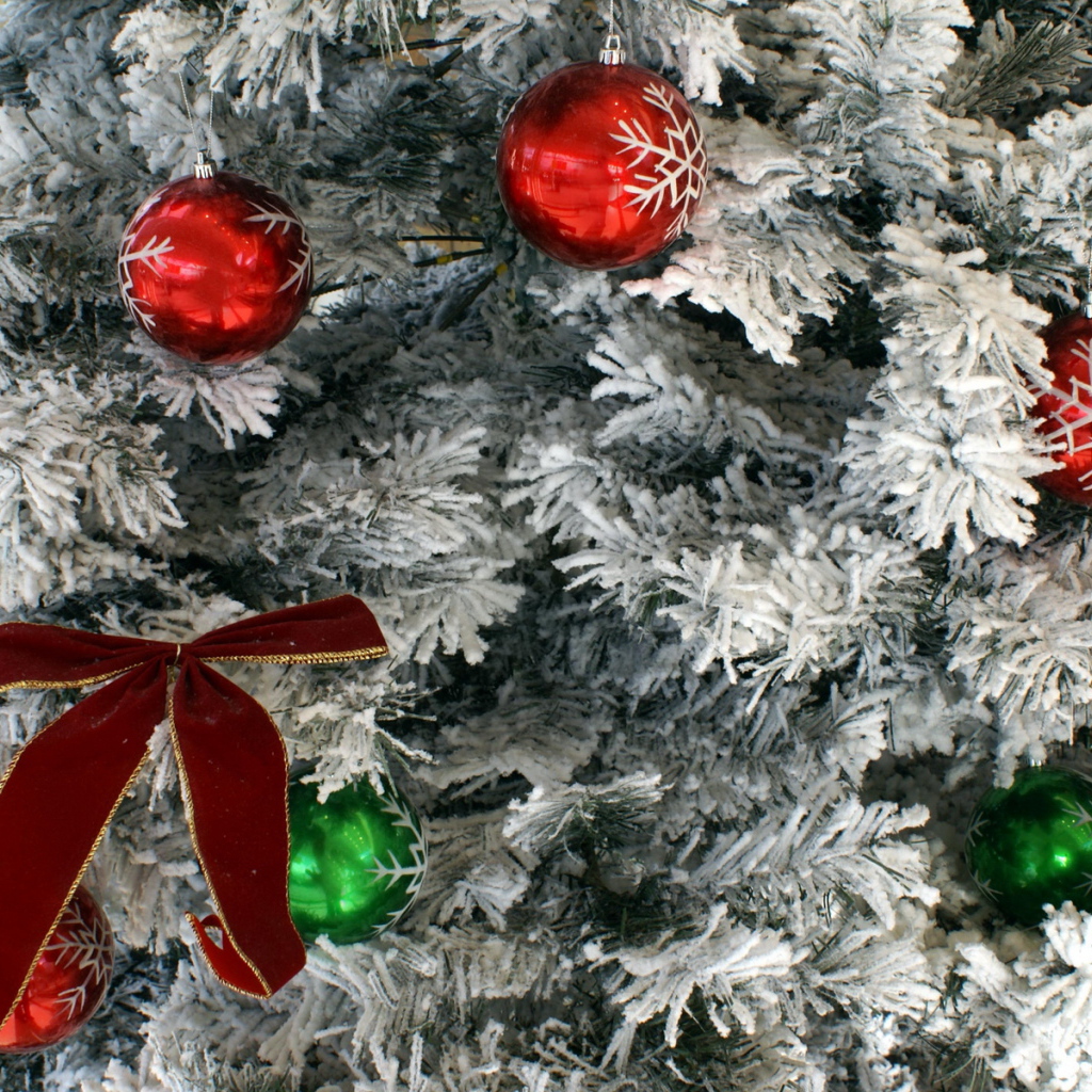 Серебряный дождь на новогодней елке 2014