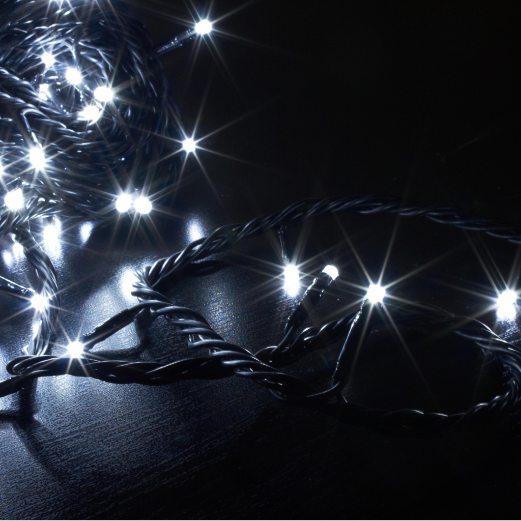 Белая гирлянда