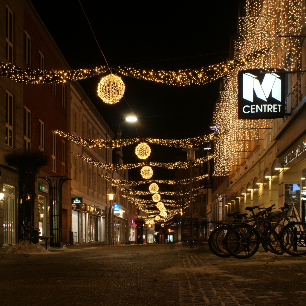 Желтая гирлянда