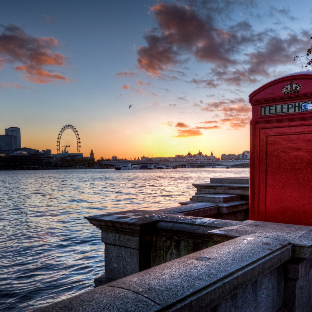 Телефонная будка в Лондоне