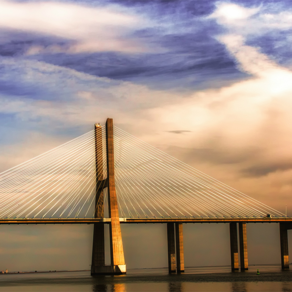 Мост в Лиссабоне