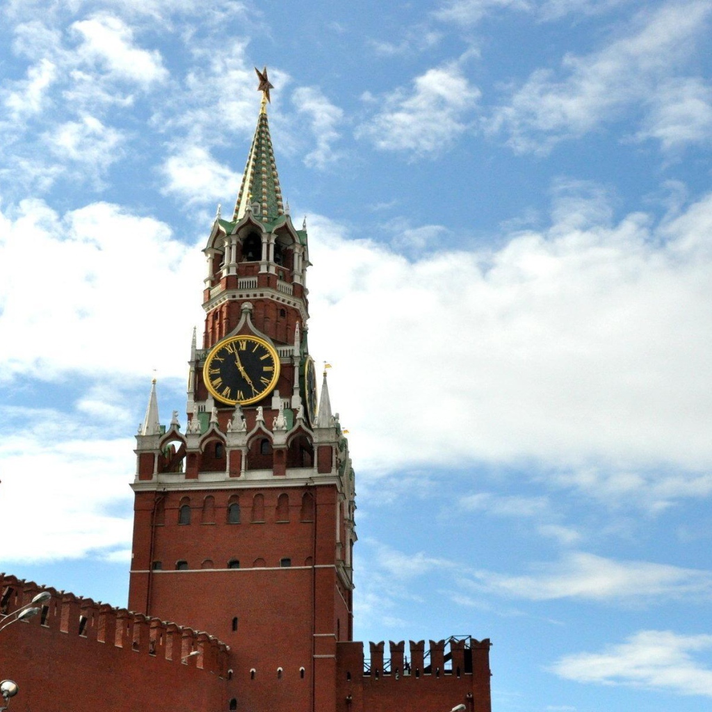 The kremlin clock in moscow