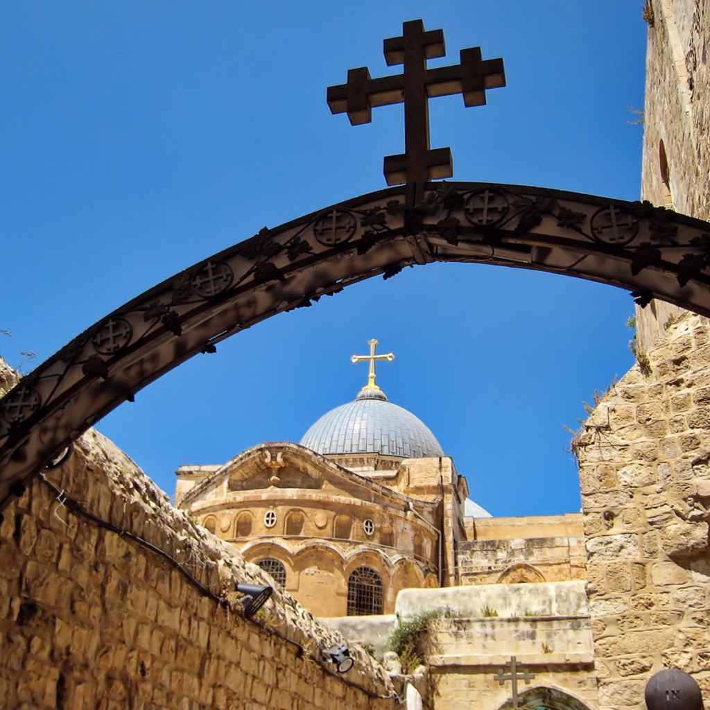 Старинный религиозный храм