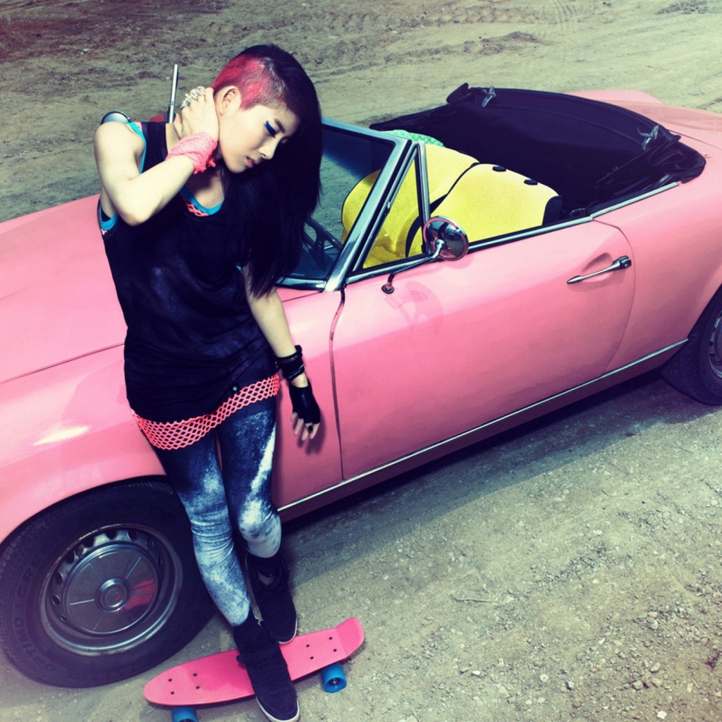 Девушка и розовая машина, swag