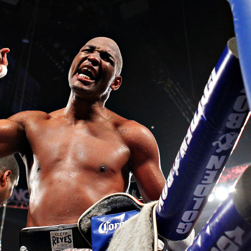 Боксер Бернард Хопкинс выиграл сражение