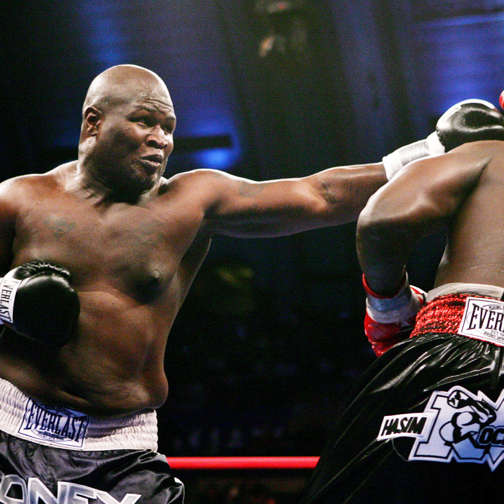 Боксер Джеймс Тони