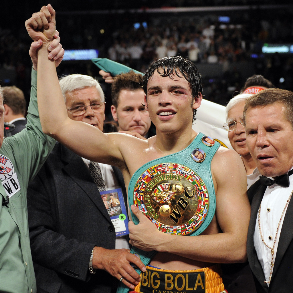 Чемпион Хулио Сезар Чавес-Sr