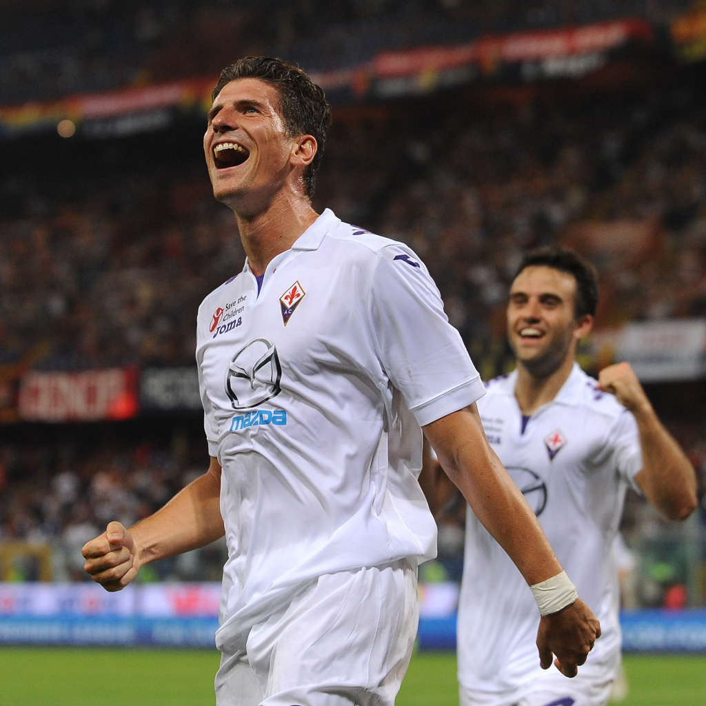 Фиорентина Марио Гомес выходит на поле