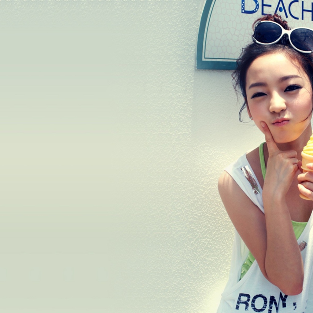 Девушка с мороженым, swag