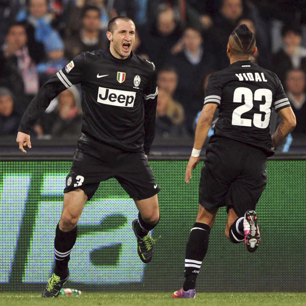 Ювентус Джорджо Кьеллини на футбольном поле